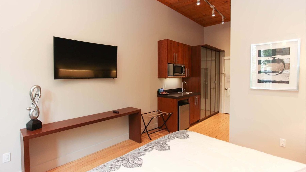 Photo of Bedroom in Saugatuck