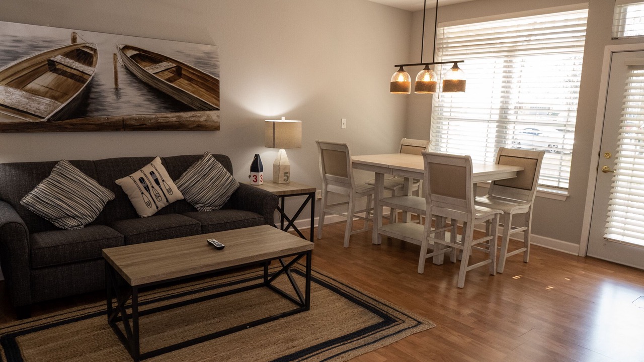 Photo of Livingroom in Delavan Lake