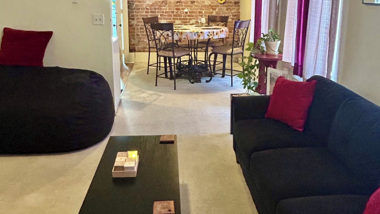 Photo of Livingroom in Ypsilanti