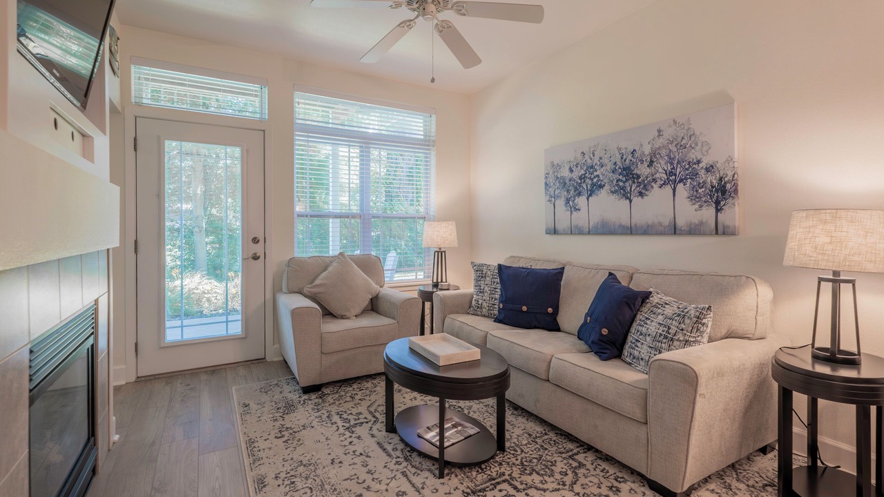 Photo of Livingroom in Delavan Lake