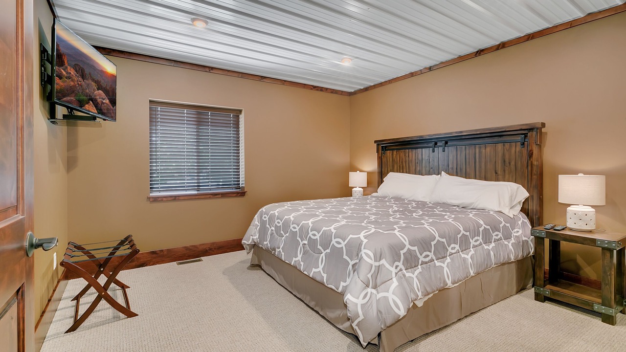 Photo of Bedroom in Crosslake