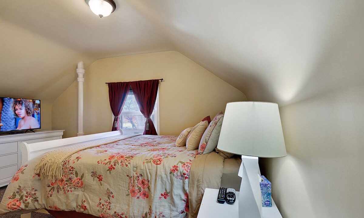 Photo of Bedroom in Ferndale