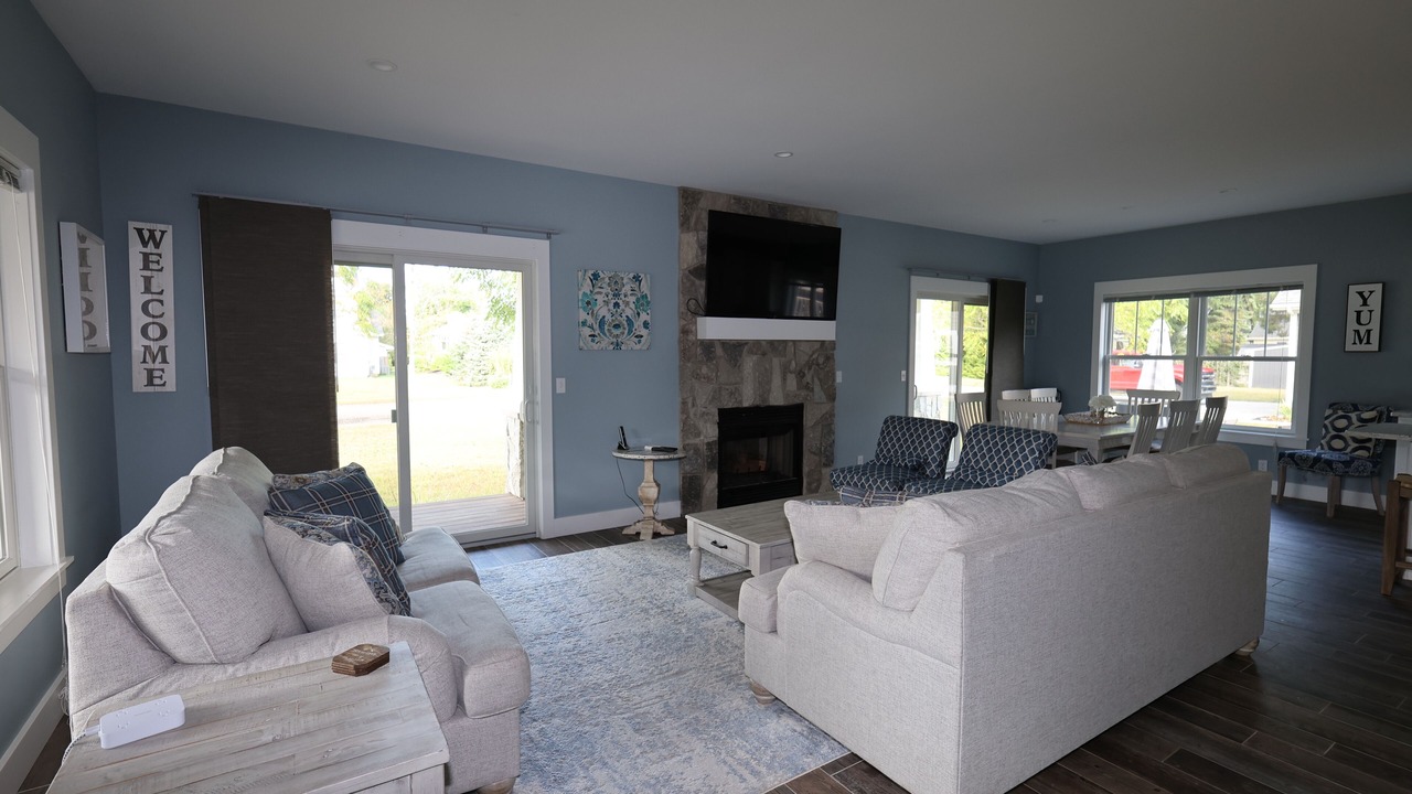 Photo of Livingroom in West Wing Estates