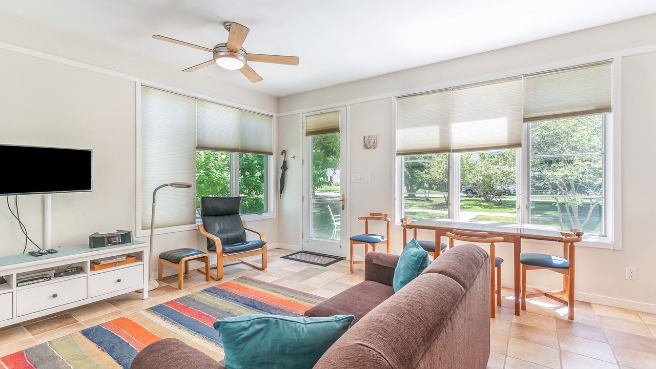 Photo of Livingroom in South Haven