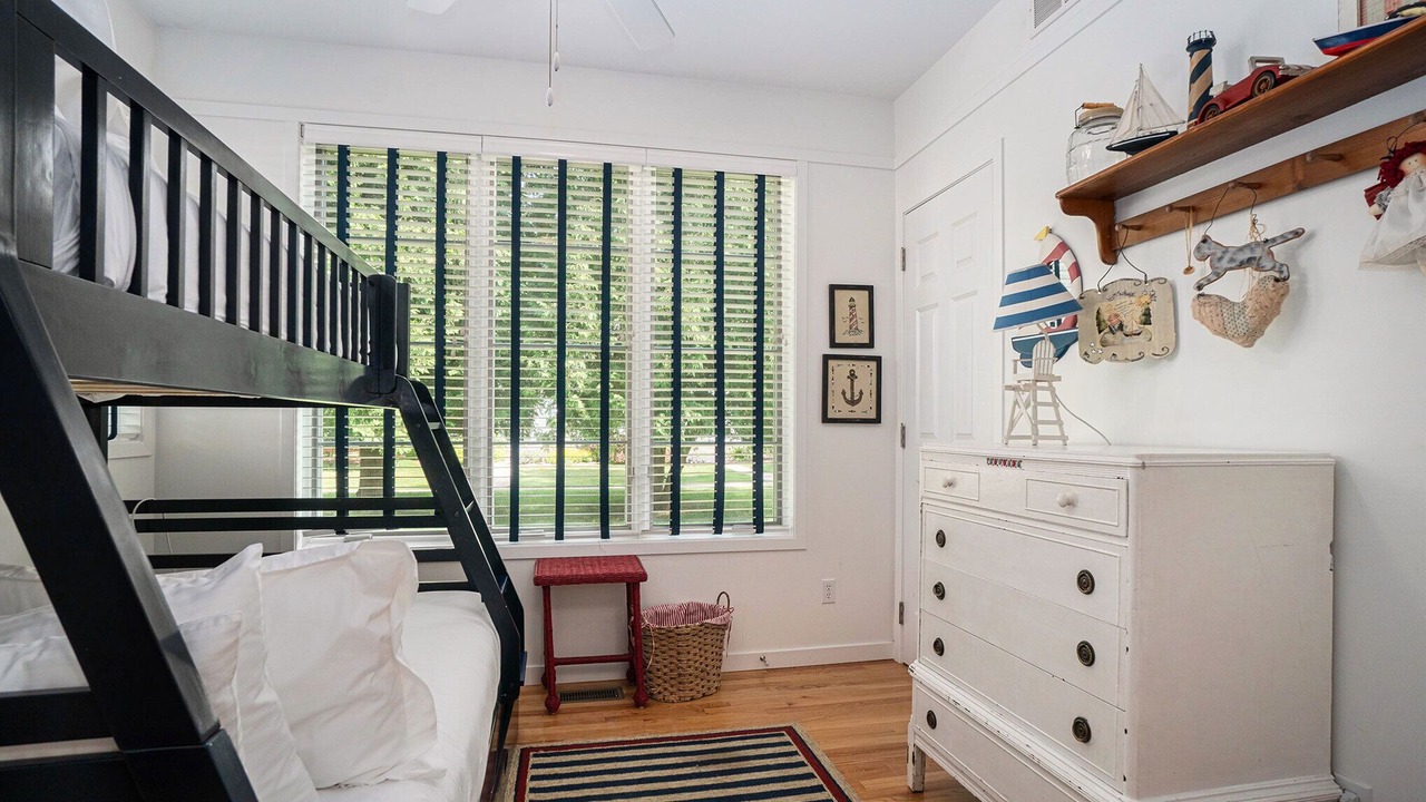 Photo of Bedroom in South Haven