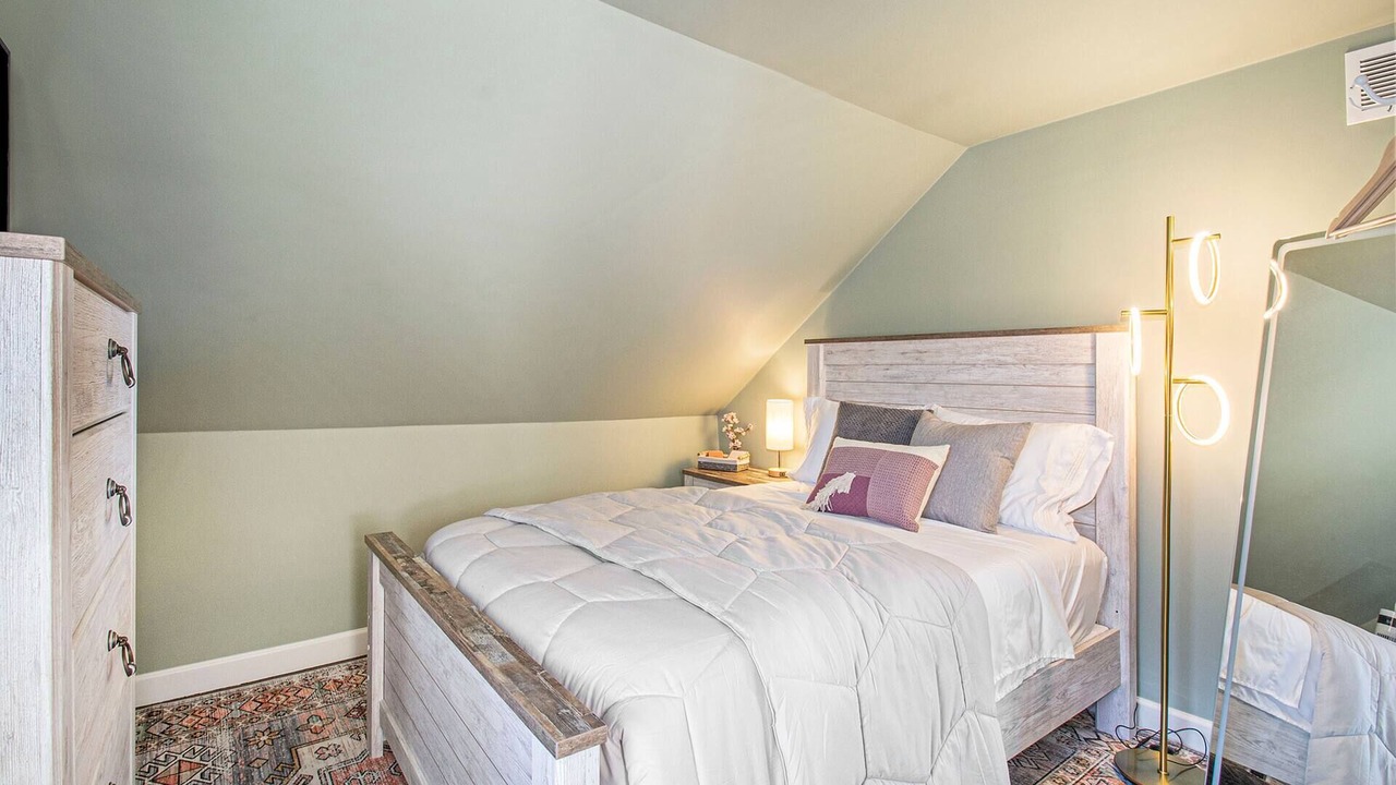 Photo of Bedroom in Milford
