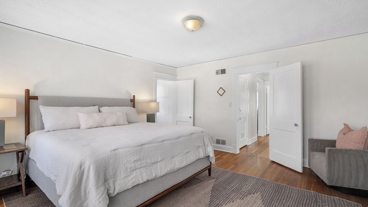 Photo of Bedroom in Rosedale