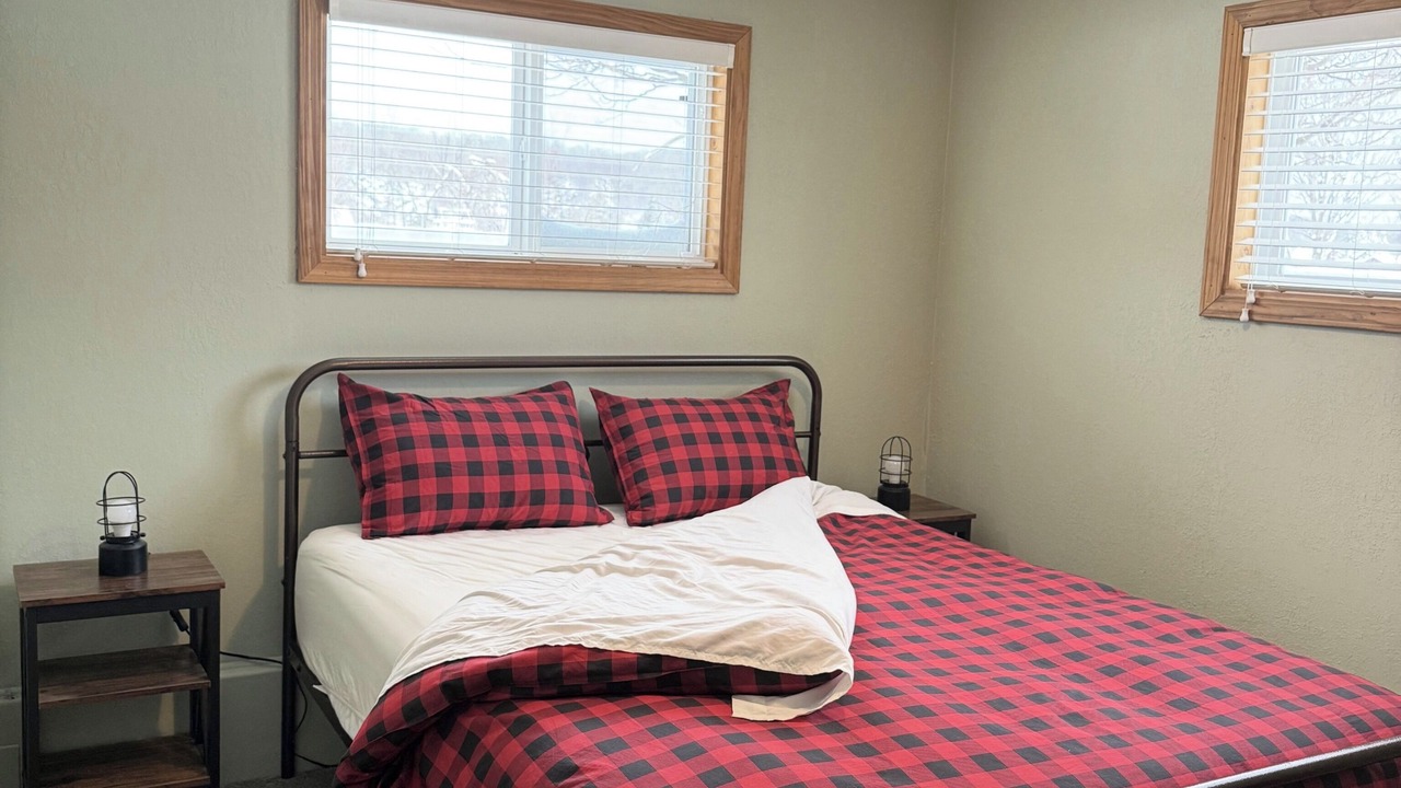 Photo of Bedroom in Ontonagon
