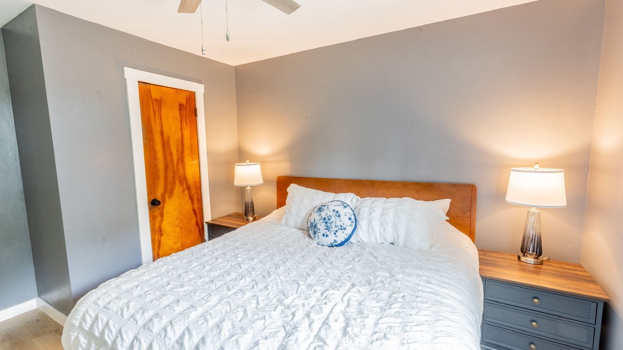 Photo of Bedroom in Leasburg