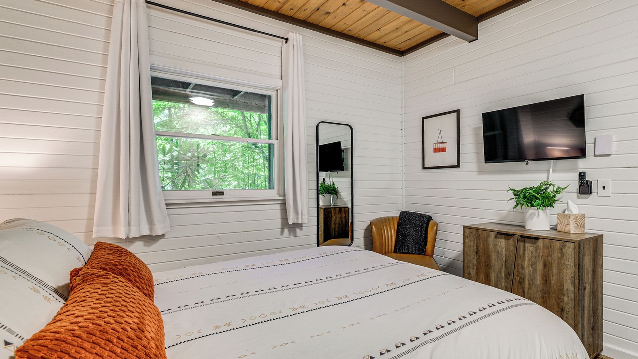 Photo of Bedroom in Bellaire
