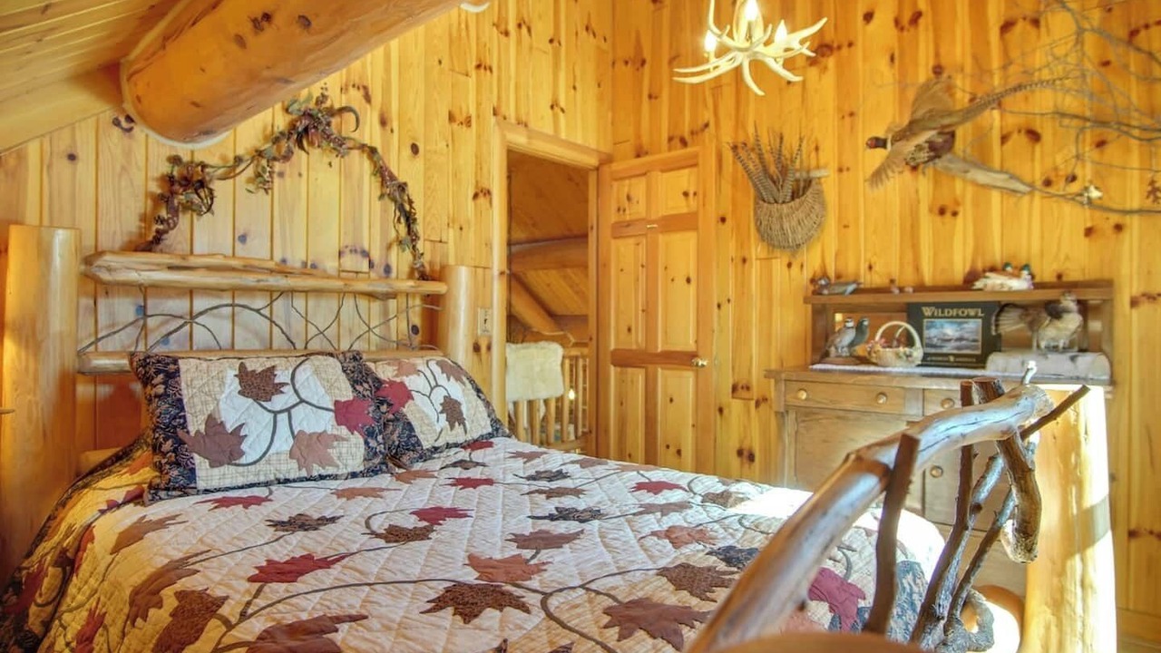 Photo of Bedroom in Grayling