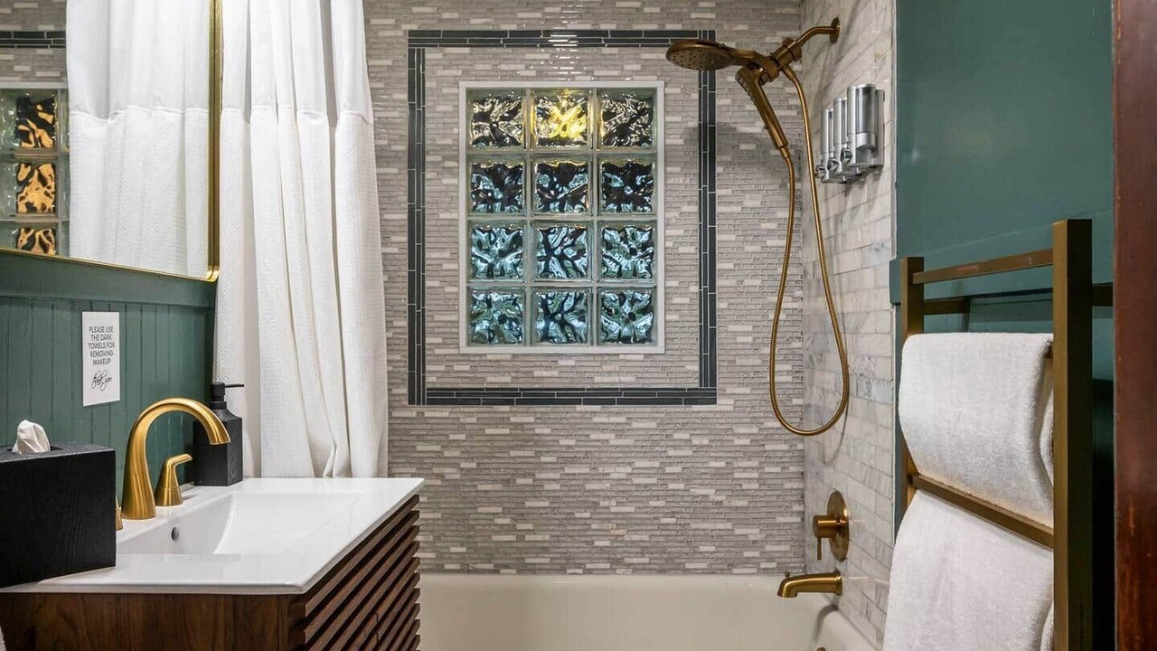 Photo of Bathroom in Lee's Summit