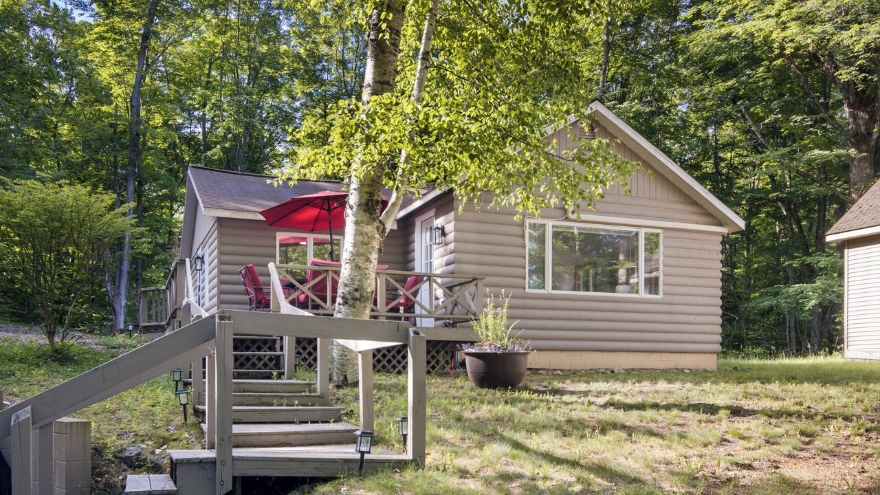 Photo of Outdoor in Maple City