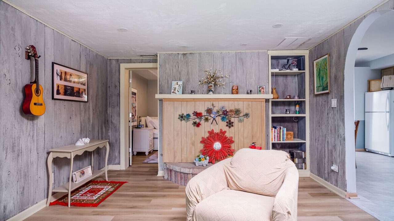 Photo of Bedroom in Channel Lake
