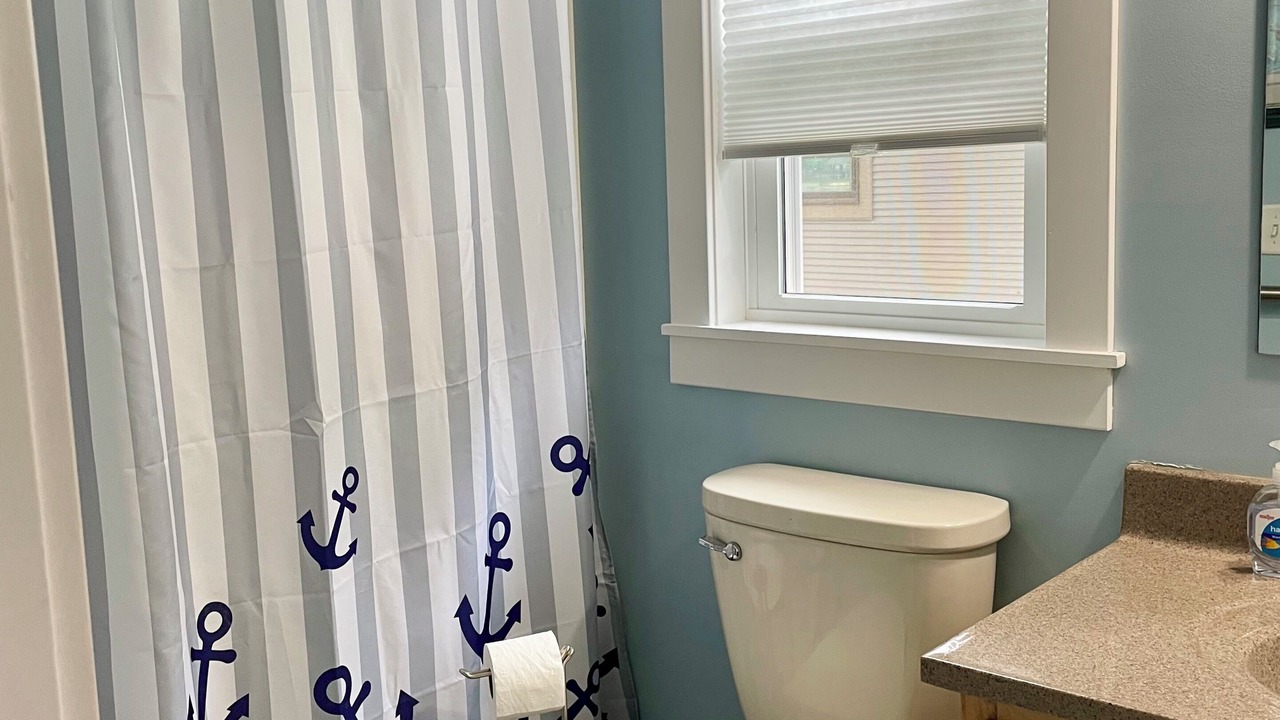 Photo of Bathroom in Twin Lake