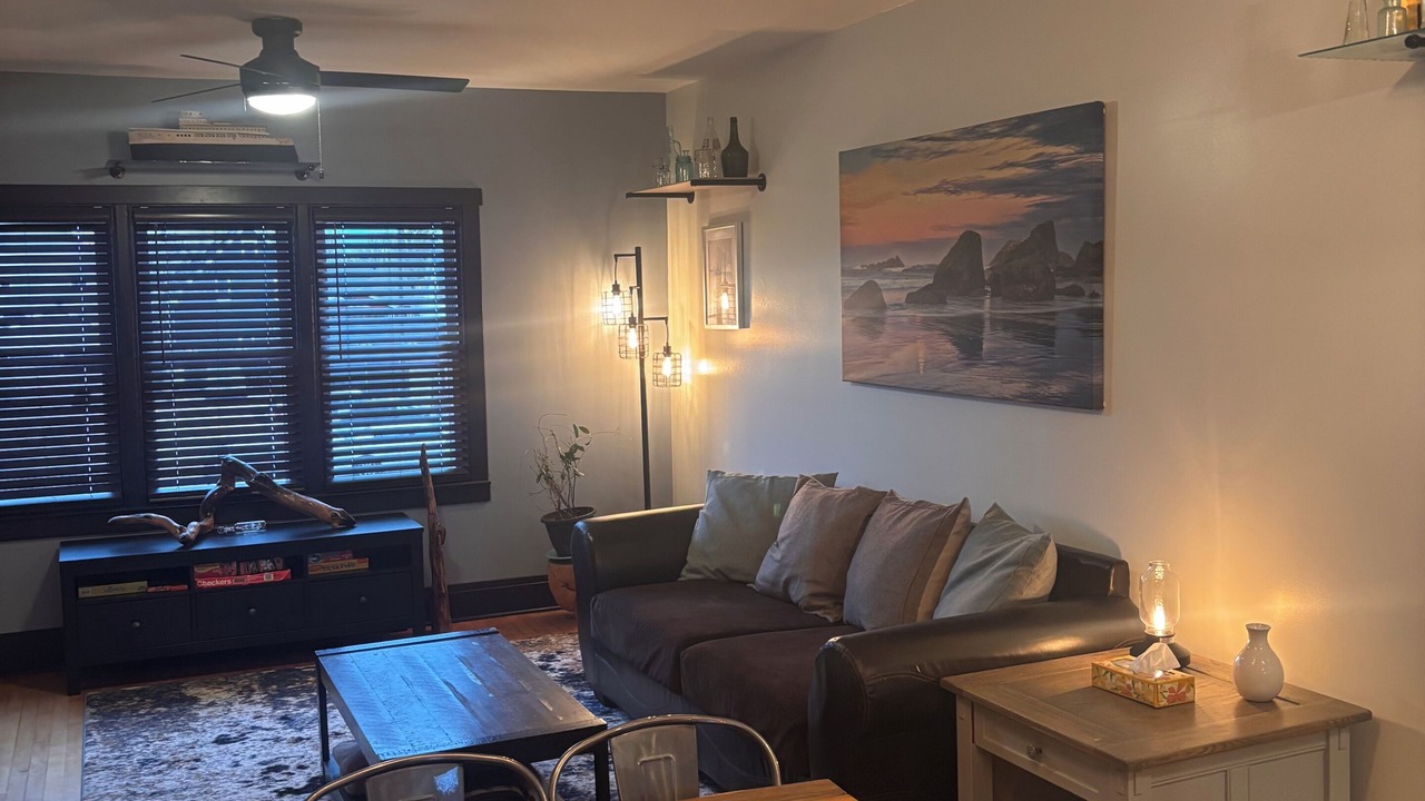 Photo of Livingroom in South Milwaukee