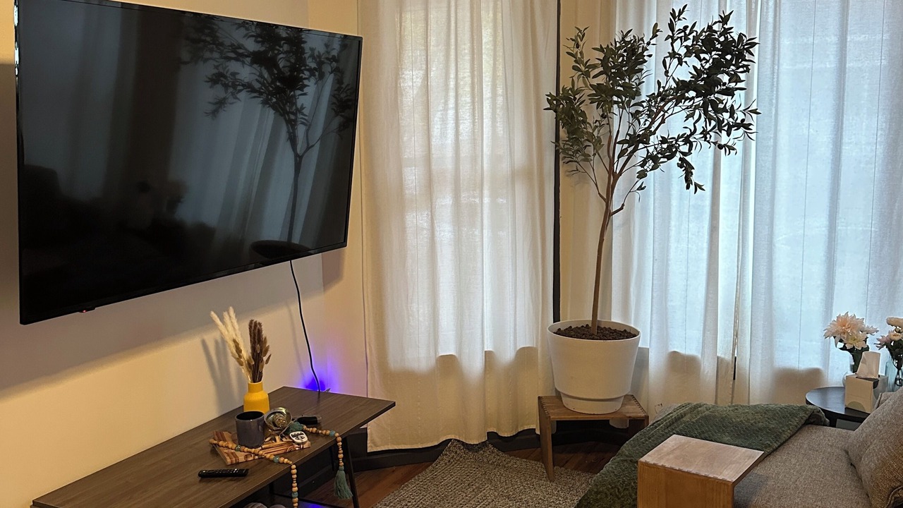 Photo of Livingroom in Greater Grand Crossing