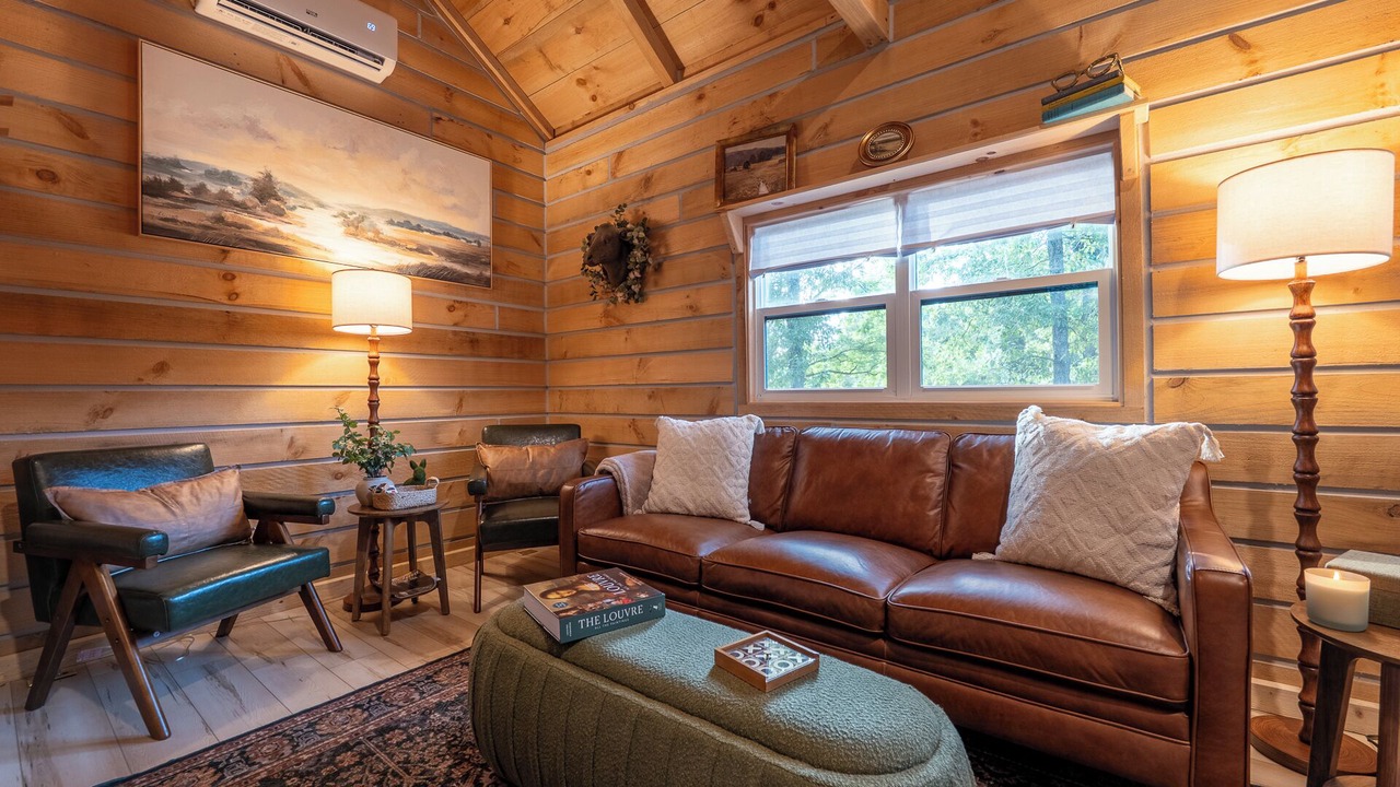 Photo of Bedroom in Akin