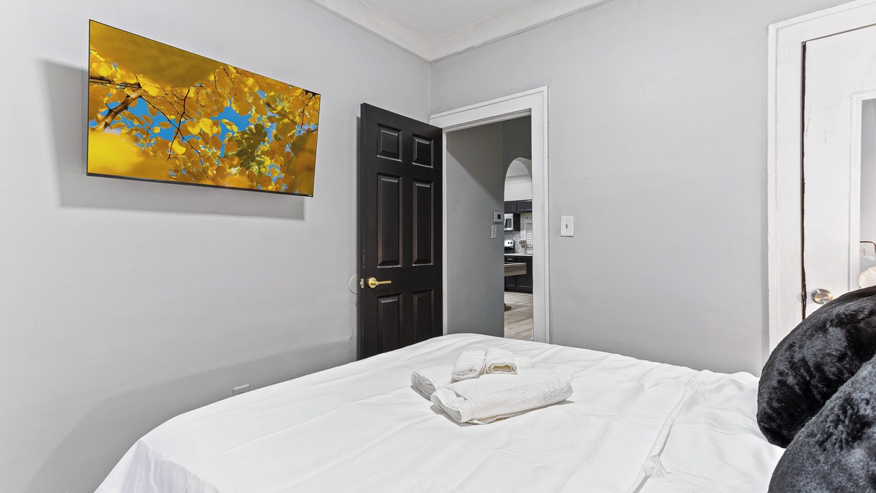 Photo of Bedroom in Lincoln Park