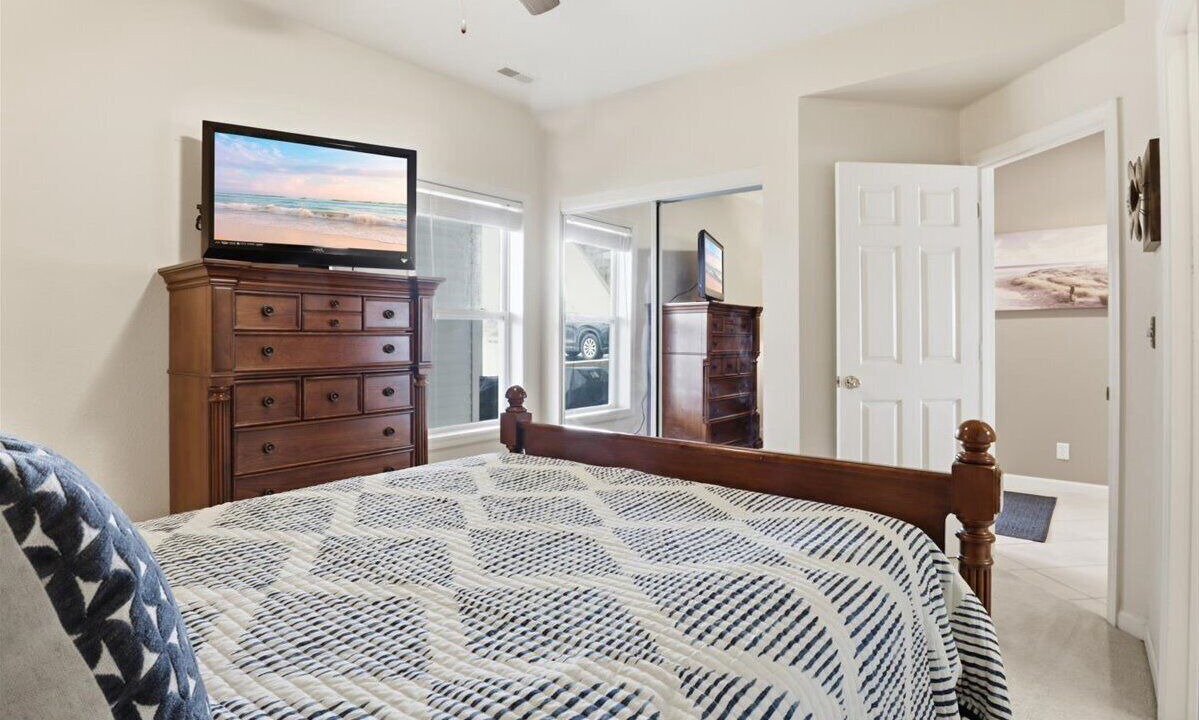 Photo of Bedroom in Village of Four Seasons