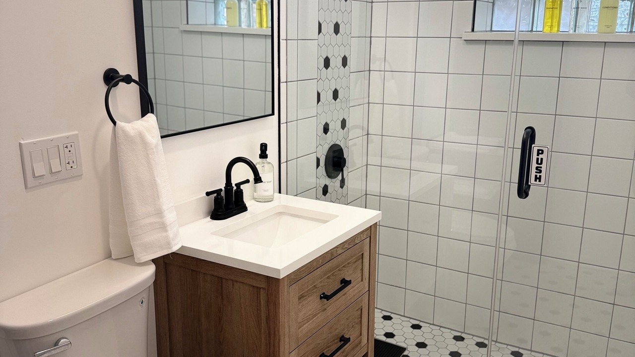 Photo of Bathroom in Lavergne