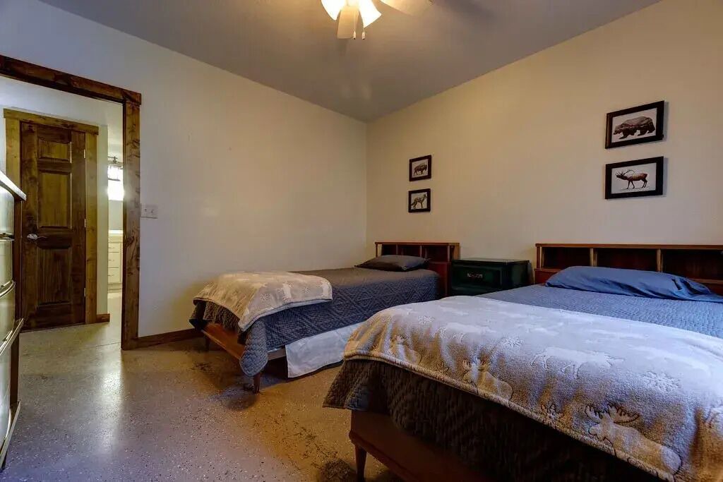 Photo of Bedroom in Sullivan