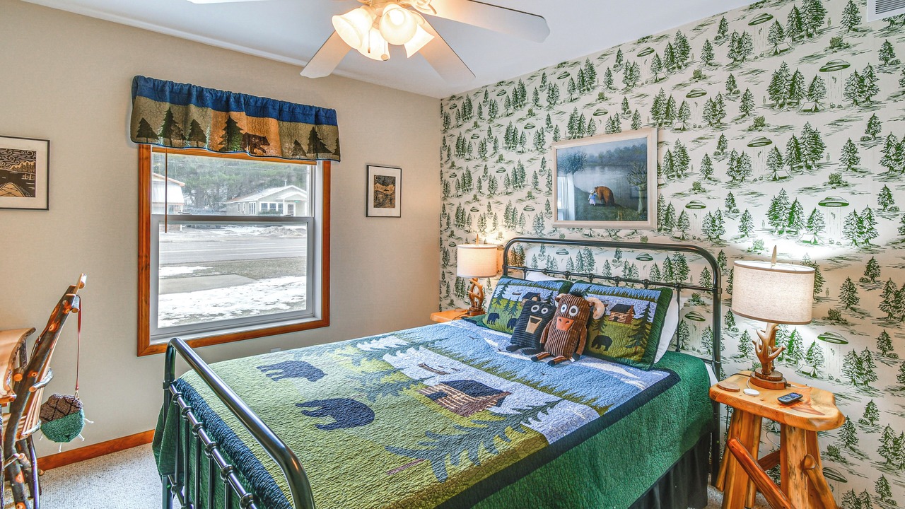 Photo of Bedroom in Houghton Lake