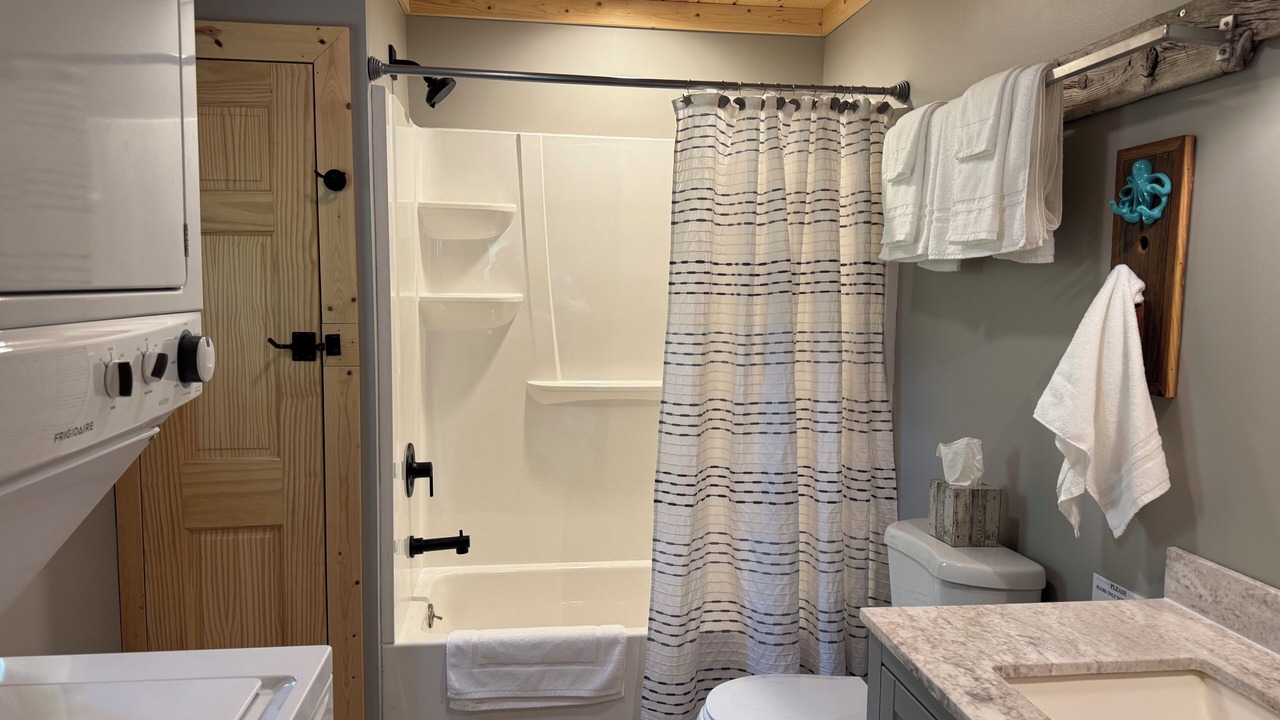 Photo of Bathroom in Higgins Lake