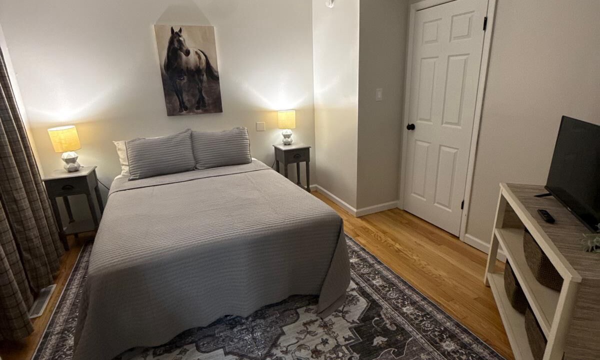 Photo of Bedroom in Miller Beach