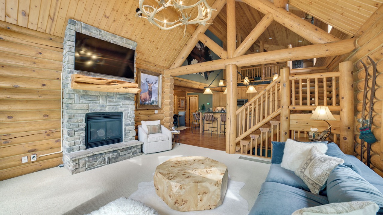 Photo of Livingroom in Harbor Springs