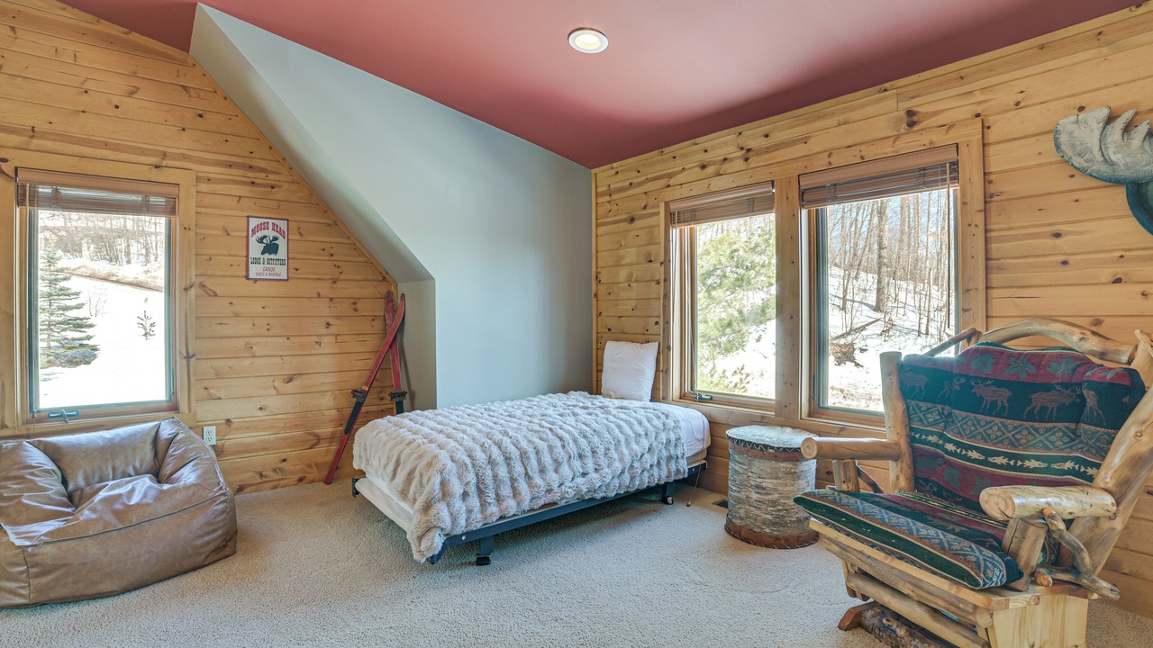 Photo of Bedroom in Harbor Springs