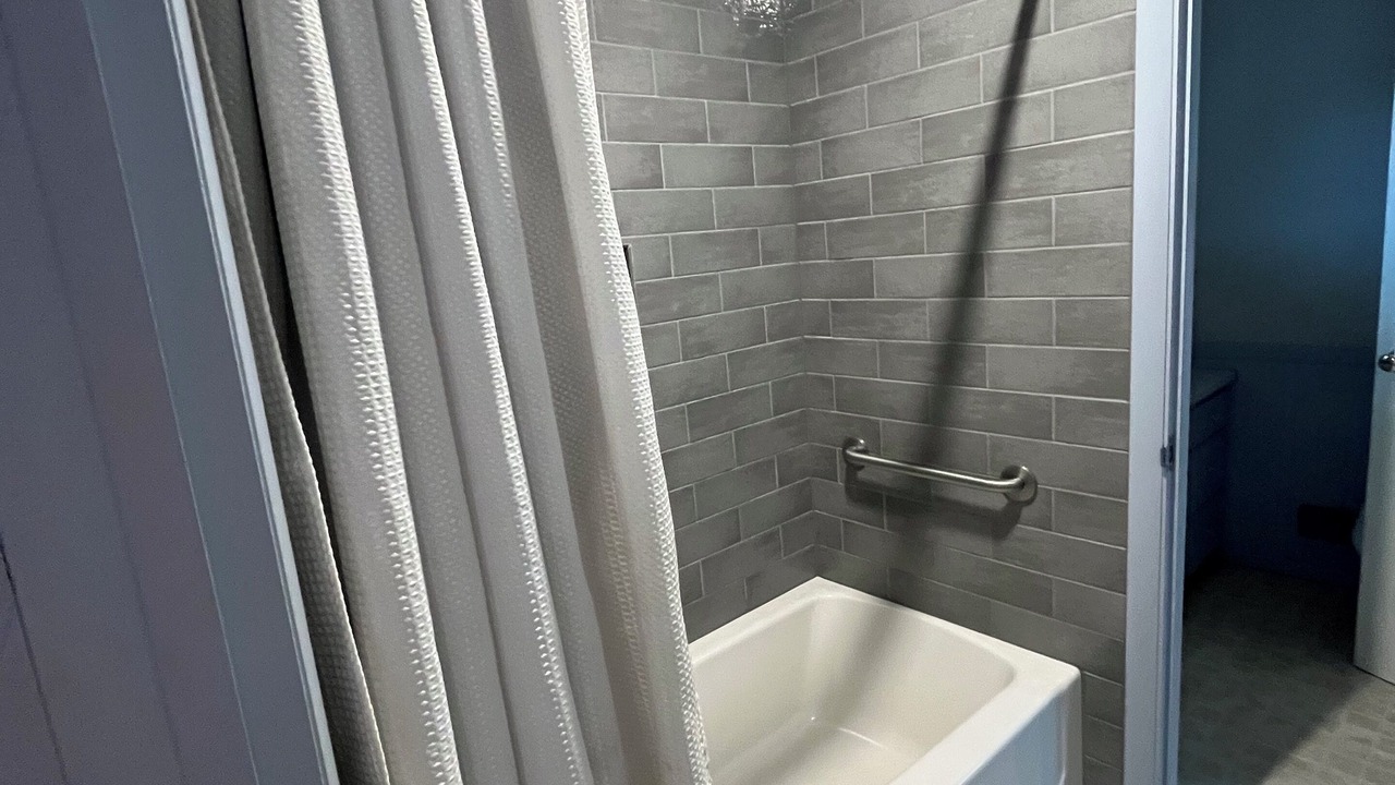 Photo of Bathroom in Galesburg