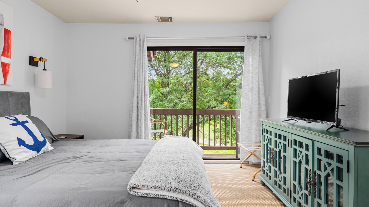 Photo of Bedroom in Acme