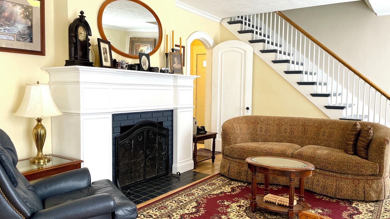 Photo of Livingroom in Elkhart