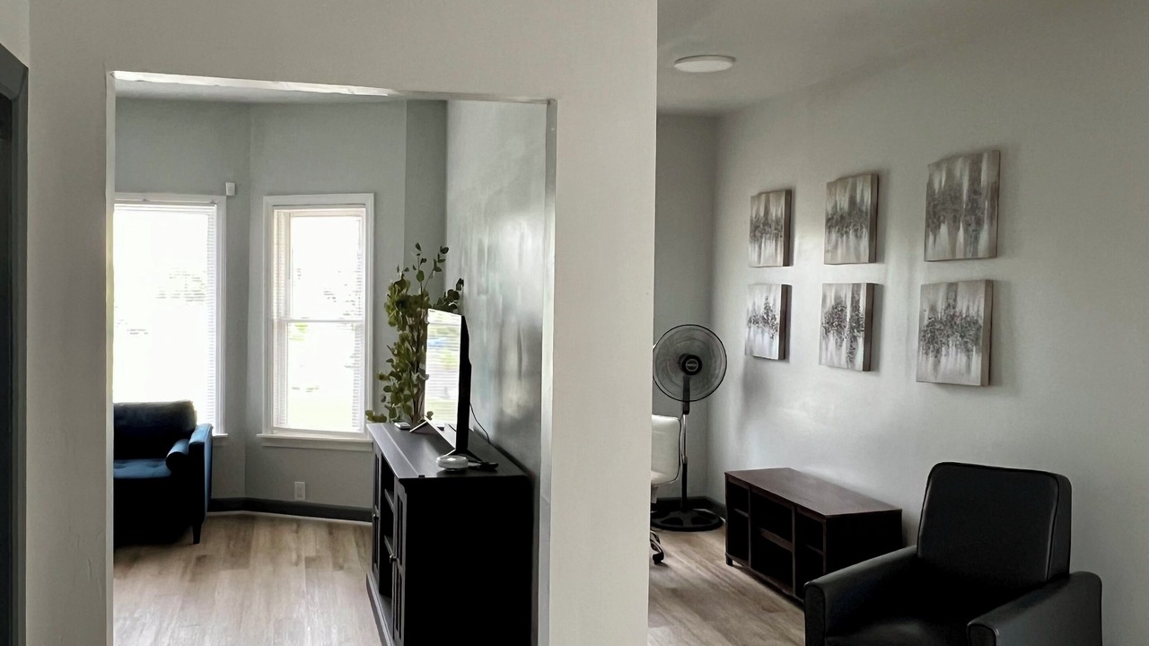 Photo of Livingroom in New Center Detroit
