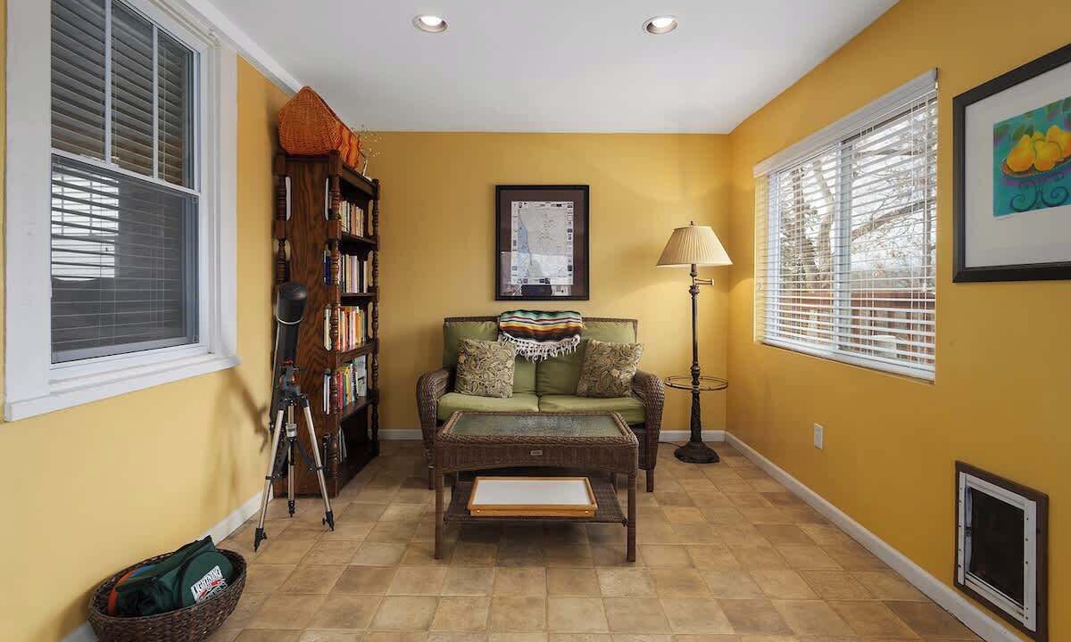 Photo of Livingroom in Rosedale