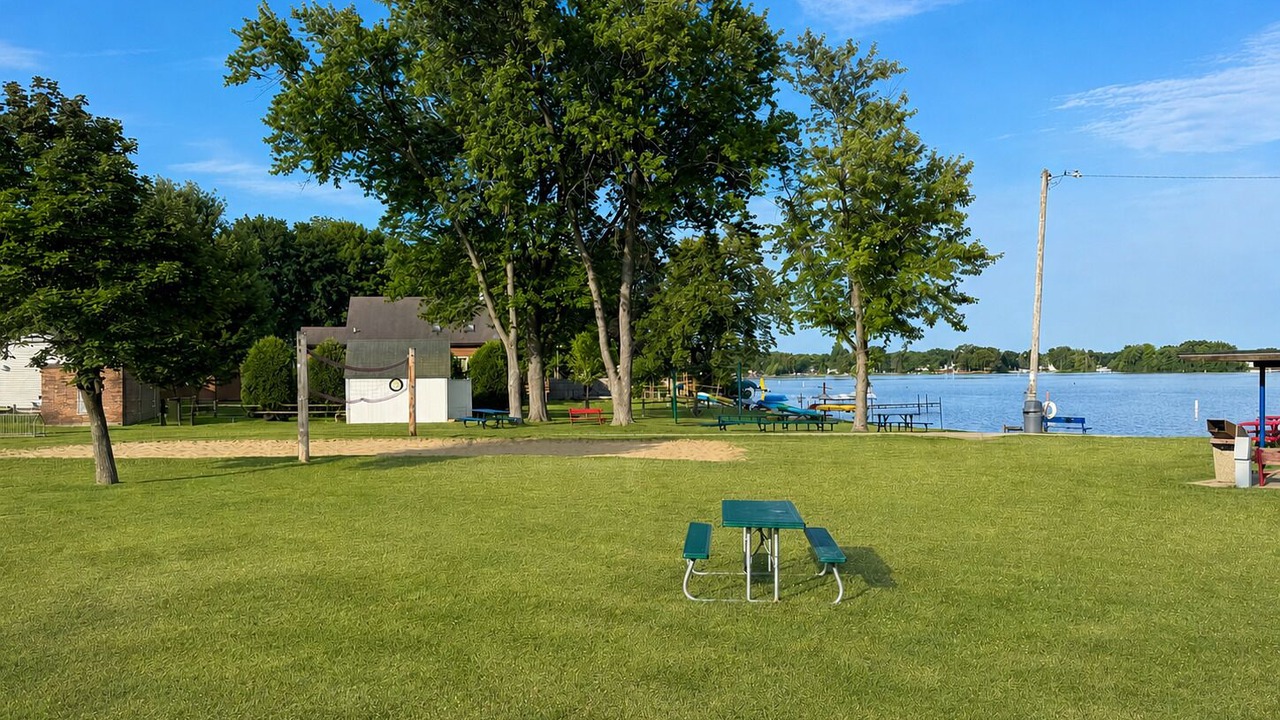 Photo of Others in Browns Lake