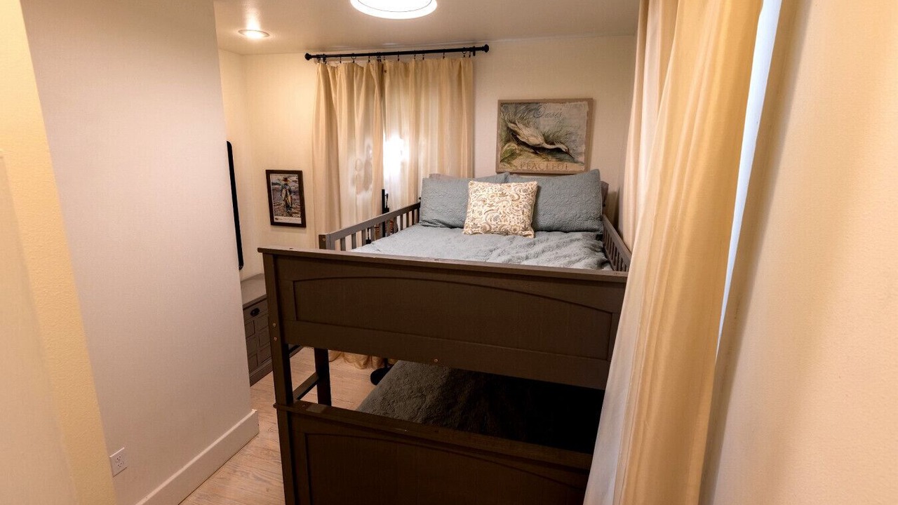 Photo of Bedroom in Mandeville