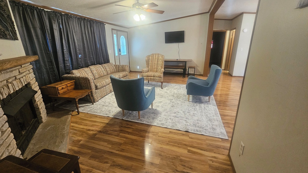 Photo of Livingroom in Cape Fair