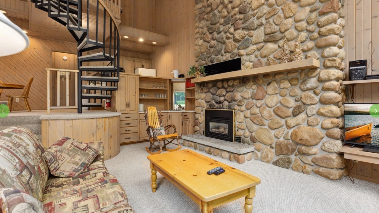 Photo of Livingroom in Lake Shore