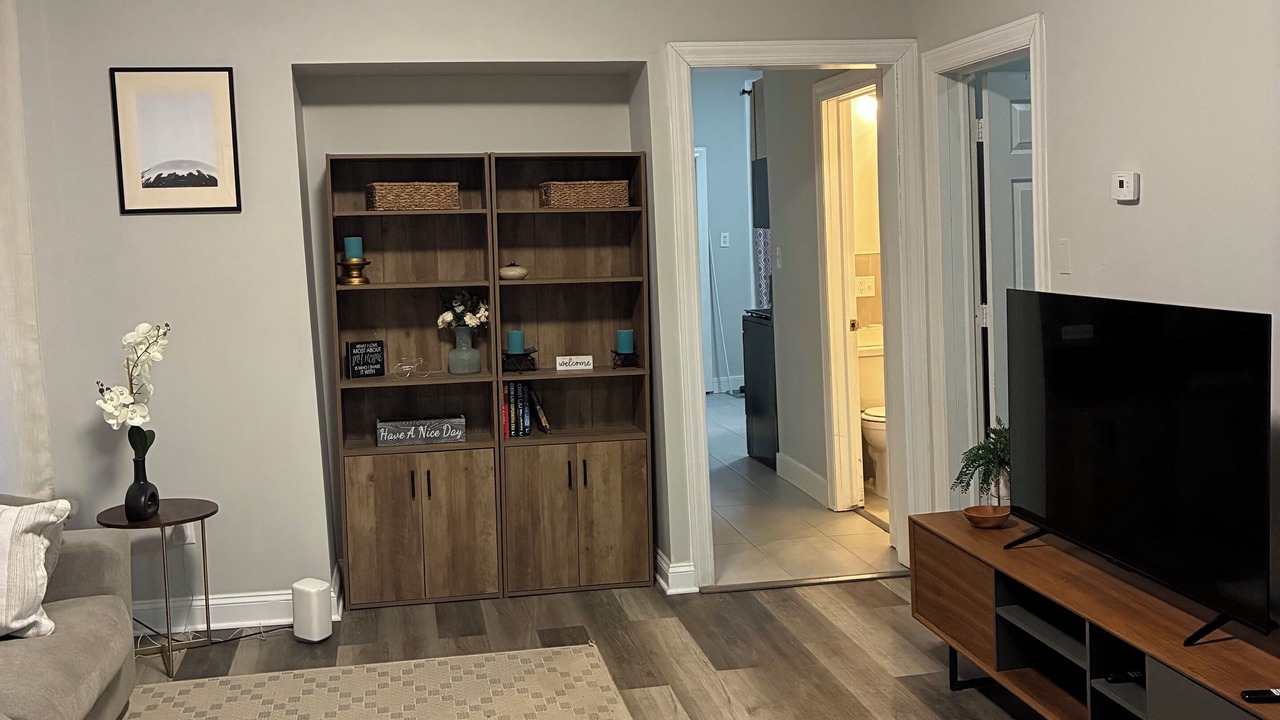 Photo of Livingroom in East Garfield Park