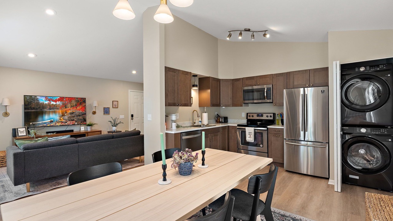 Photo of Kitchen in Summit - University