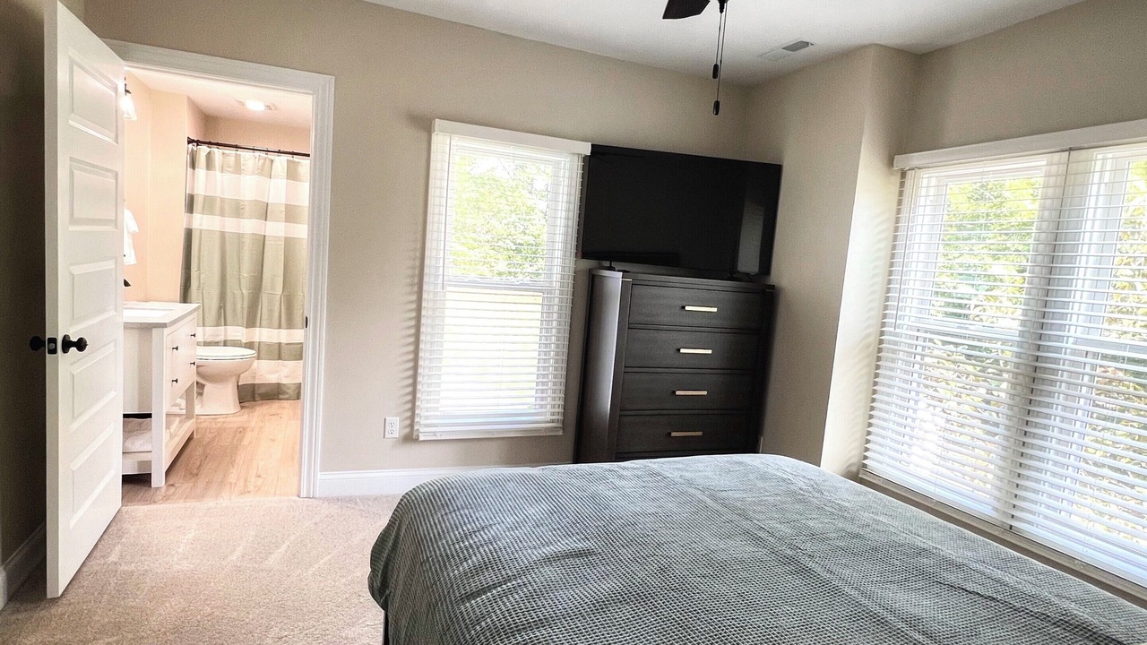 Photo of Bedroom in Roseland
