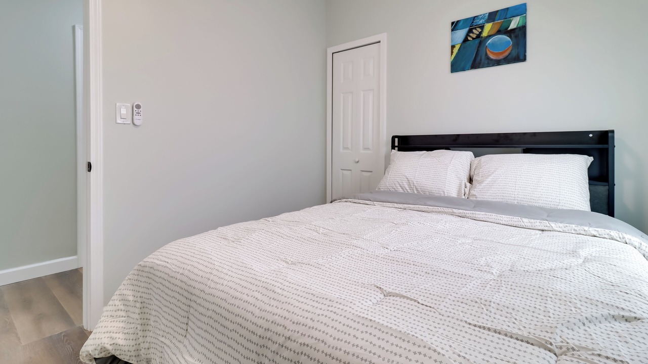 Photo of Bedroom in New Center Detroit