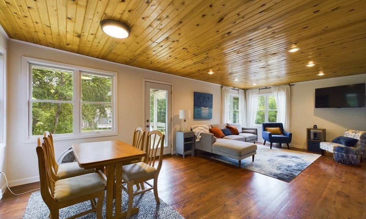 Photo of Bedroom in Glenwood