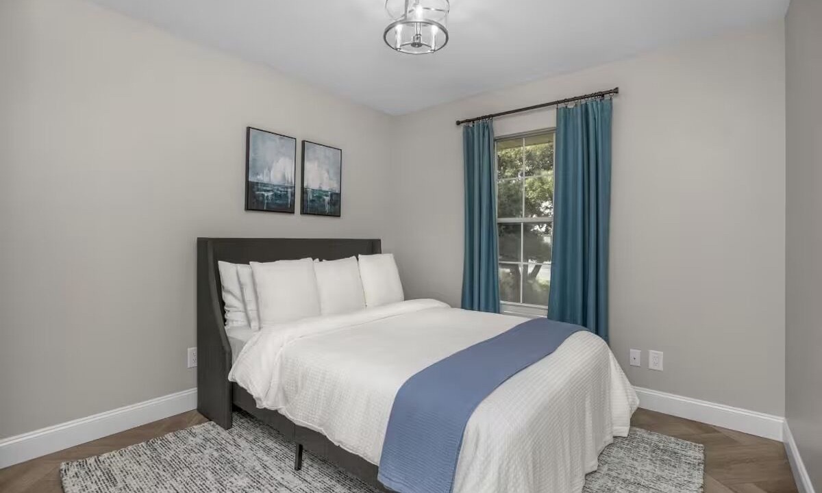 Photo of Bedroom in Northeast South Bend