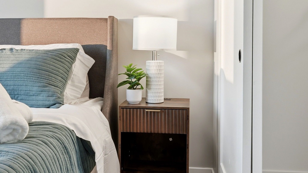 Photo of Bedroom in Edgewater Beach