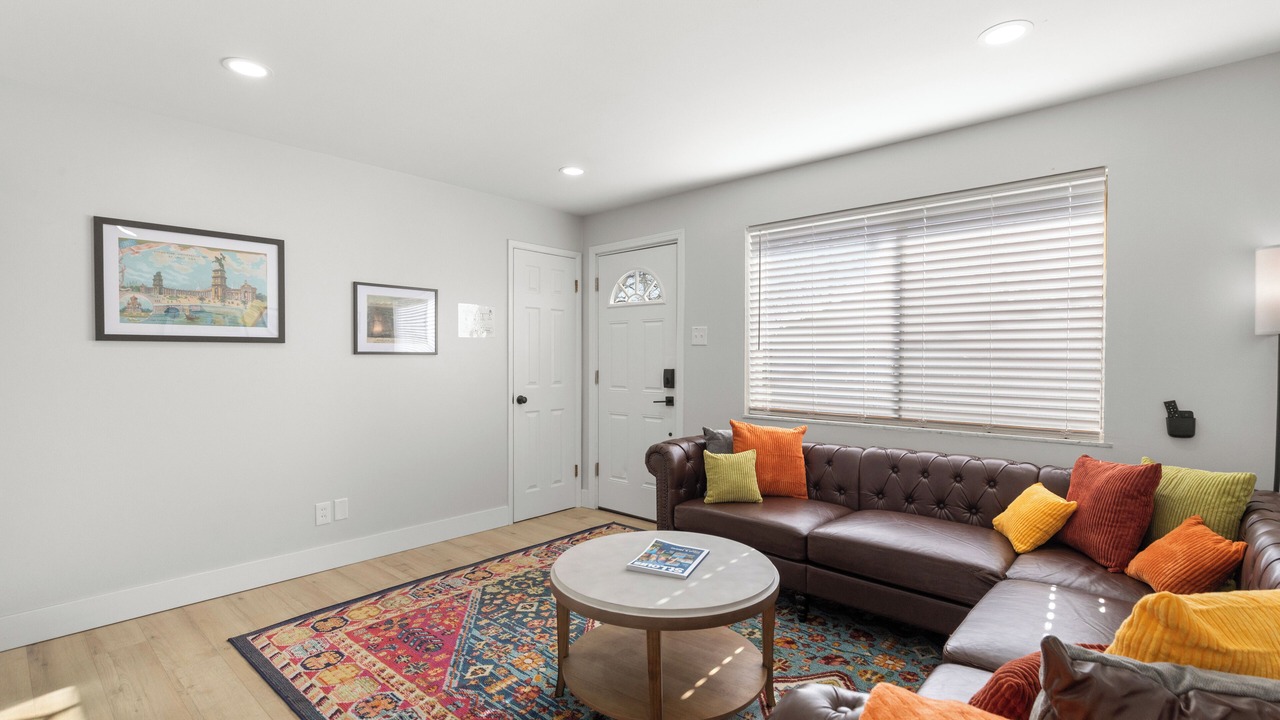 Photo of Livingroom in Airport Township