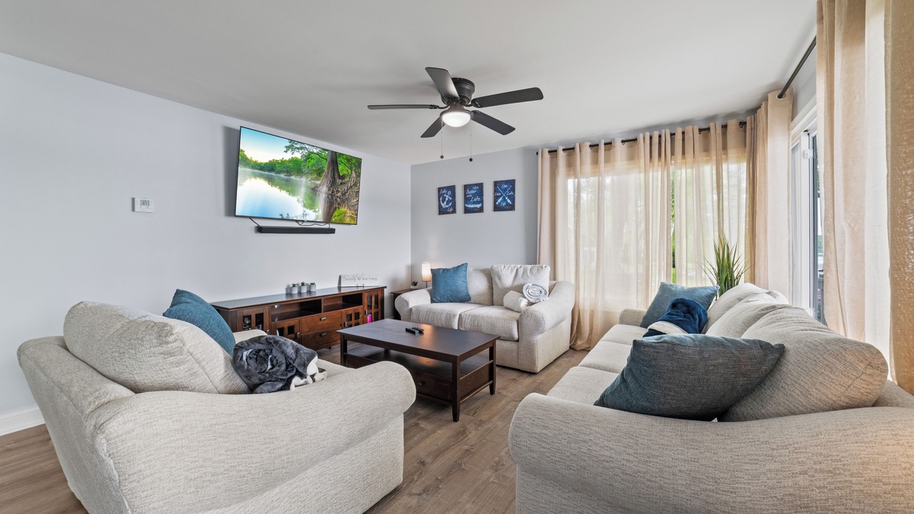 Photo of Livingroom in Cheboygan