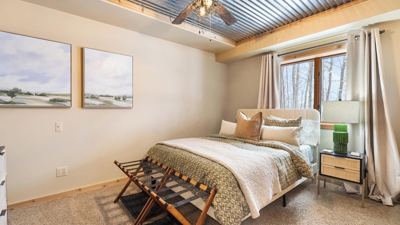 Photo of Bedroom in Harbor Springs